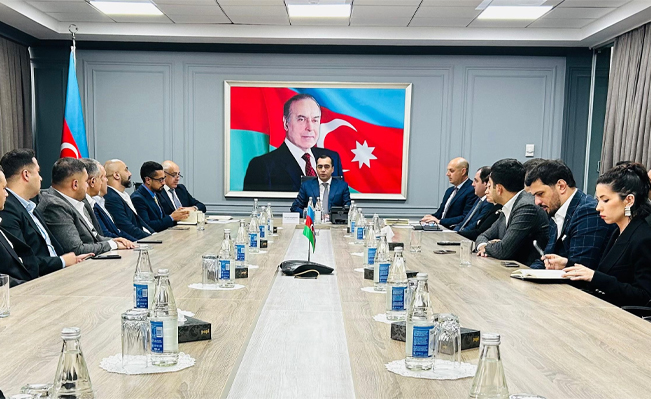 ADRA-da reklam yayıcıları ilə növbəti görüş keçirilib.